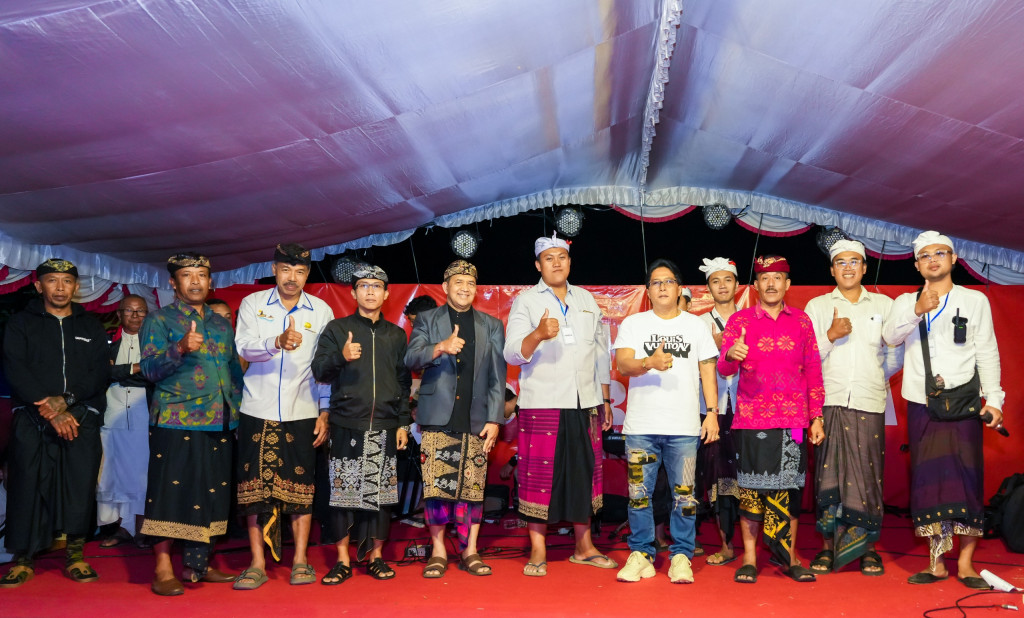 Bupati Giri Prasta Hadiri HUT Ke-43 ST Dharma Putra di Banjar Adat Batunya
